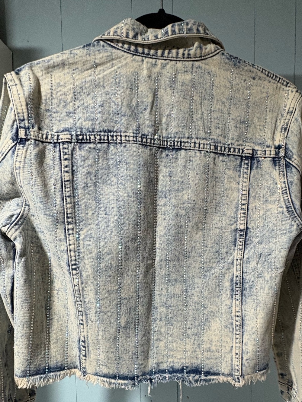 VEVERET Light Blue Acid-Wash Denim Jacket with Rhinestone Trim - Picture 3 of 3
